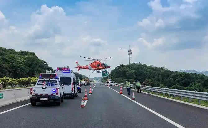 桑日高速公路汽车救援案例