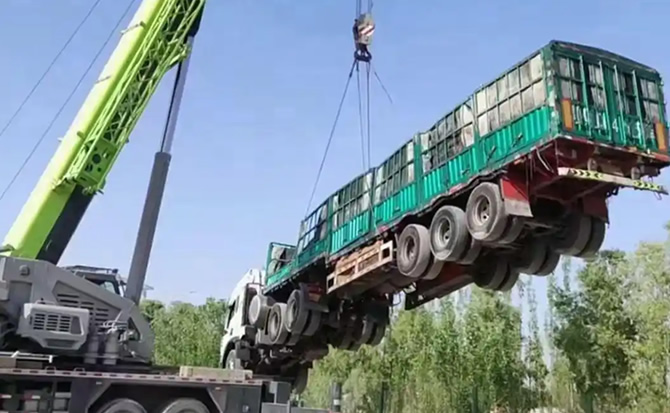 桑日道路脱困救援案例